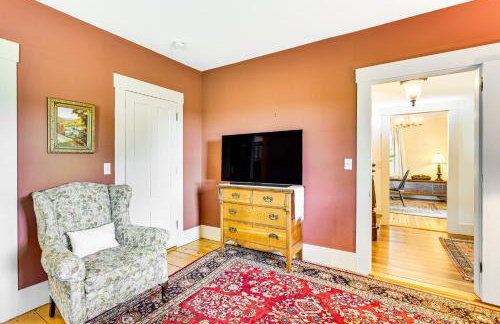 Idyllic Vermont Farmhouse Mtn Views on 200 Acres! - Foto 6