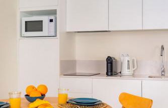 Lapa Getaway Studio with Swimming Pool - Photo 21