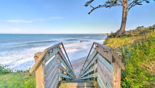 Cliffside Lighthouse Beach Home with Ocean View - Foto 2
