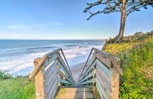 Cliffside Lighthouse Beach Home with Ocean View - Foto 2