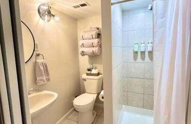 Cedar Street Retreat - Heart of Aksarben! - Foto 14