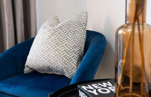 Modern 1BR Apt - Sleeps 4 - Parking - Balcony - Foto 20