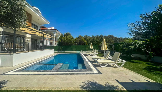 Huge Triplex Villa w Pool and Garden in Fethiye - Foto 4, Habitación