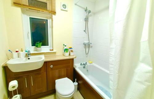 Heart of Telford Stylish 2-Bedroom - Photo 17