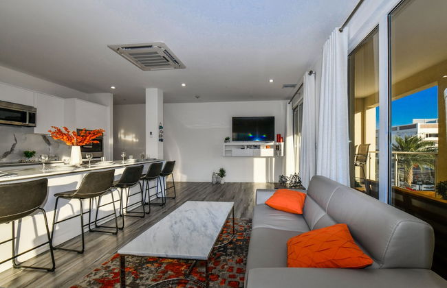 Luxury 2-bedroom Condo Right on the Strip in Palm Beach - Foto 13