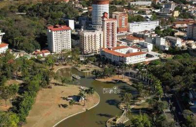 Casa com piscina em condomínio fechado - Foto 28