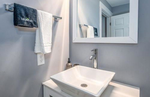 Walnut Hills, 5min to UC, Sleeps 7ppl, Lux Beds, Smart TVs - Foto 12