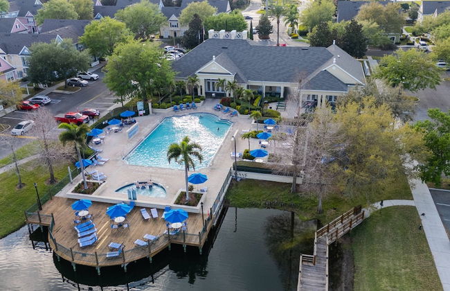 Charming Townhouse Near Disney - Photo 46