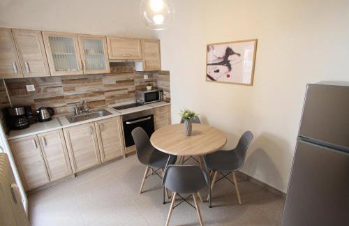 Newly Renovated Central 2 Bedroom Apartment in Kozani - Foto 6