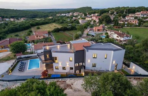 3 Bedroom Gorgeous Home In Sorici - Photo 18