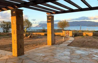 Seafront villa with panoramic view - Foto 3