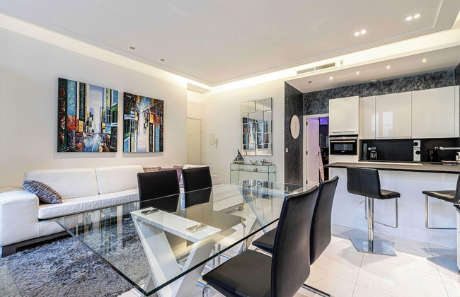 Large Renovated Studio - rue Hoche - Cannes Center - Foto 12