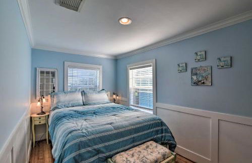 Steps to Beach! Surf Cottage in Galveston - Photo 15