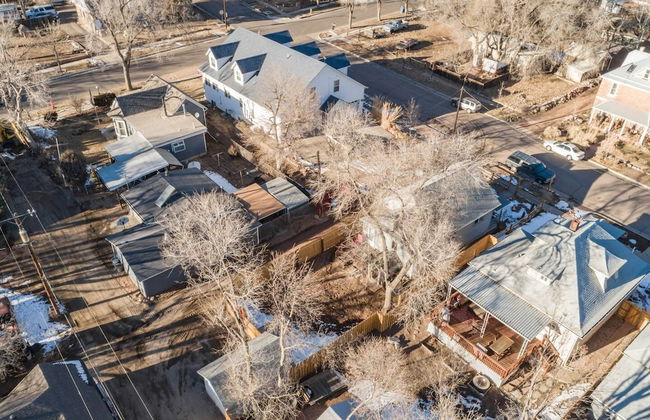 1893 Classic 4 Blocks From Great Dining & Shops - Photo 47