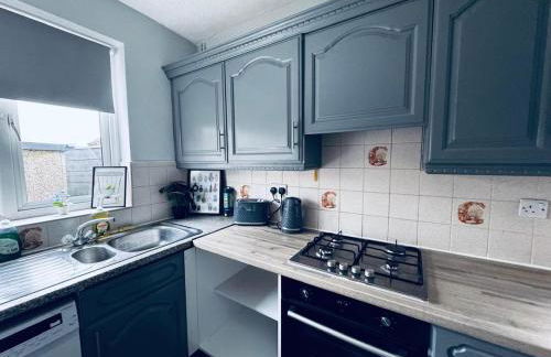 The Castleton Haven - 3 Bed Semi near M62 & M60 Motorways and Easy access to Manchester City Centre - Netflix and free high speed WIFI - Foto 7