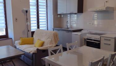 Appartement 1er etage proche des Termes - Foto 1