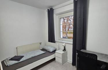 Leuna bei Leipzig & Halle - 2 Apartments mit je 3 Schlafzimmern, Küche, Bad - Foto 28