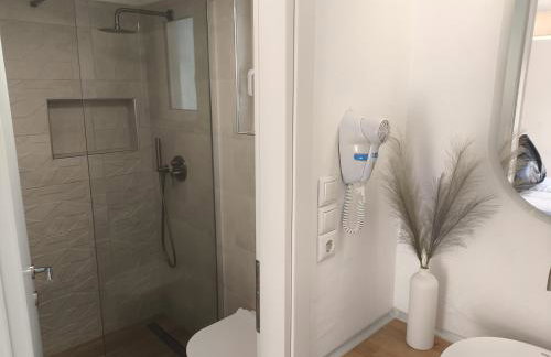 The Coast seaside rooms - Photo 16