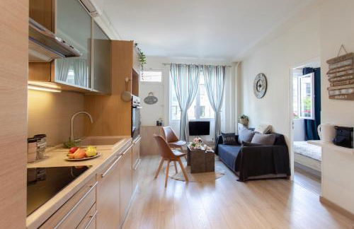 BEAUTIFUL apartment , beach 3 min walk , free parking, near Negresco - Foto 9