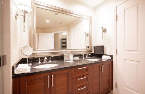 No Resort Fee Strip View Balcony+ Valet Parking - Foto 33