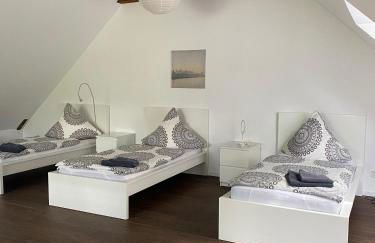 Modernes Ferienhaus mit 2 Balkonen, Terrasse und Garten ! - Foto 32