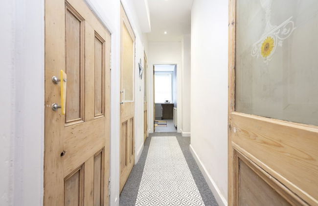 JOIVY Charming 1-Bed Ap Near Leith Links W/ Patio - Foto 23