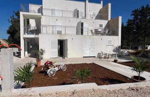 Apartments by the sea Susica, Ugljan - 25080 - Foto 1