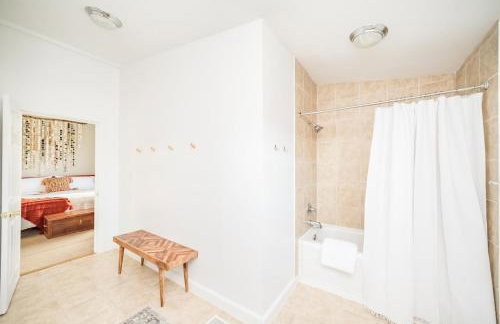 Lighthearted Family Friendly Downtown River Views - Foto 33