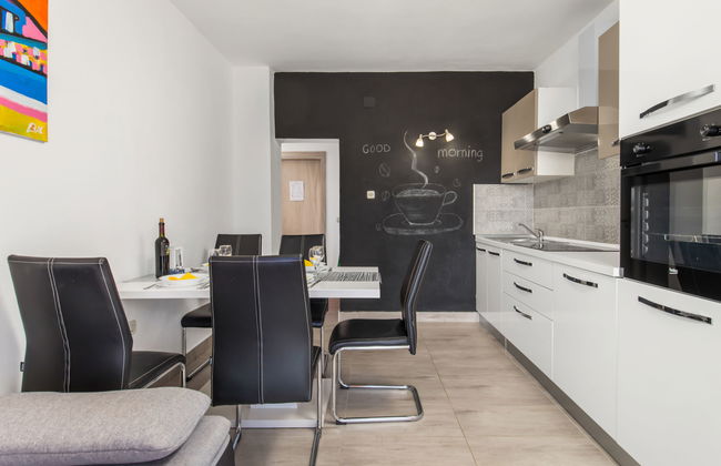 2 bedroom Apartment in Senj with swimming pool and garden - Photo 13