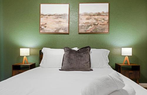 Botanical Oasis near Riverwalk - Sleeps 12 - Foto 23