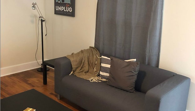 Renovated Space Close to Downtown - A - Foto 2, Zimmer