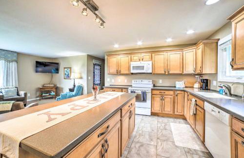 Bloomington Family Home - Private Deck and Yard - Foto 10