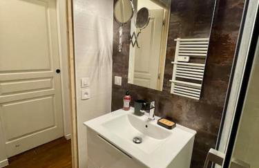 Maison "L'oeil du Prince" - Verdun Centre - Terrasse - Wifi - 7 couchages - 10 personnes - Garage Vélo et moto - Géré par PrestaZen'Services - Photo 11