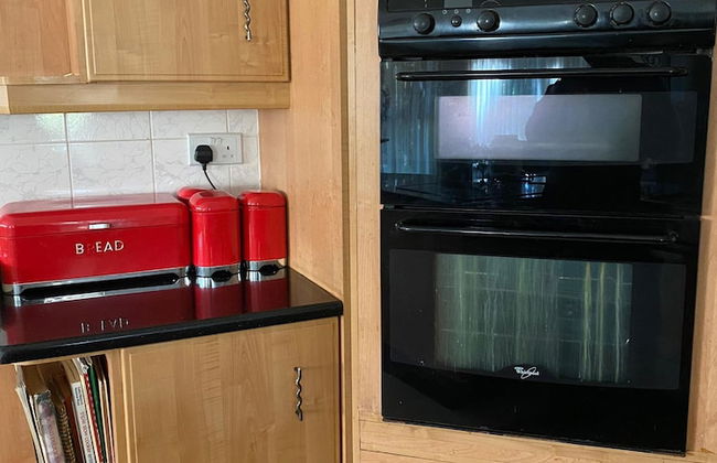 Luxurious 4 bed With Pool in Helensvale - 2255 - Foto 23