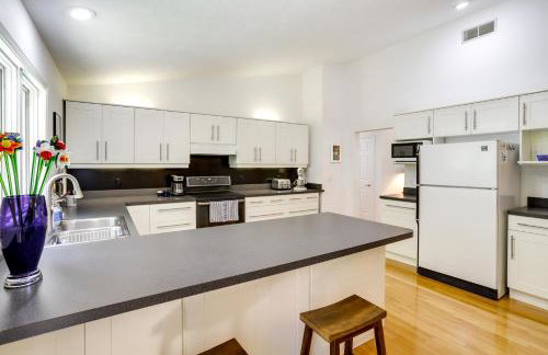 Modern and Spacious Home - 6 Mi to Dtwn South Bend - Foto 8