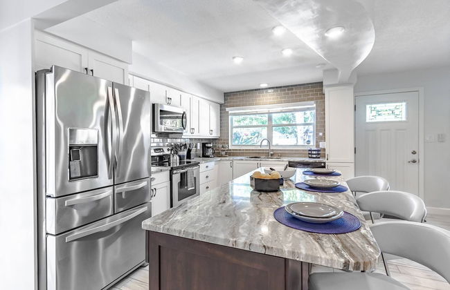 Fruit & Wine Saltwater Pool Home - Foto 12