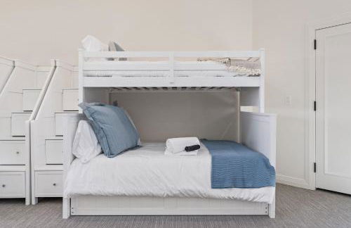 Exclusive Resort Escape - Heated Pool, Spa & Pickleball - Foto 61