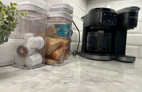 UPTOWN CASTLE - CITY VIEWS - THEATER & CONVENTION DISTRICT! - Foto 13