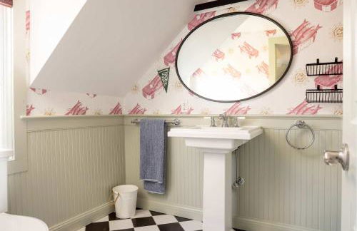 Baylight Haven by Rove Travel - Luxe Home with Bay Views - Foto 21