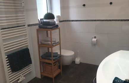 FeWo Frühling in der Villa Waldrand mit großem Garten - Foto 16