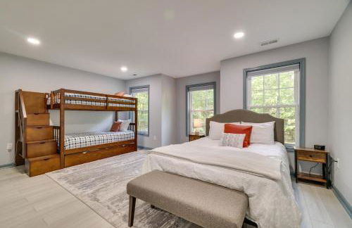 Game Room and Home Theater! Immaculate Poconos Lodge - Foto 24