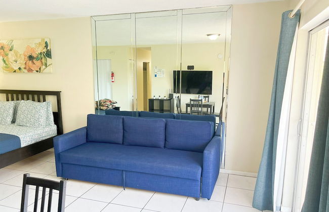 Sunny Isles Apartments by MiaRentals - Photo 11