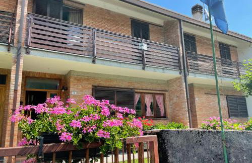 Casa a schiera fronte lago con giardino - Foto 4