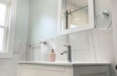 Newly renovated 4 bedroom apartment near downtown. - Foto 10