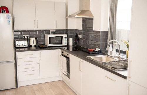 Maisy Lodge - Two Bed Lux Flat - Parking, Netflix, WIFI - Close to Blenheim Palace & Oxford - F2 - Photo 20