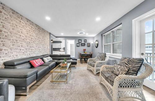 P8G Remodel 2BR/2BA downtown ATL-Parking & Balcony - Photo 2