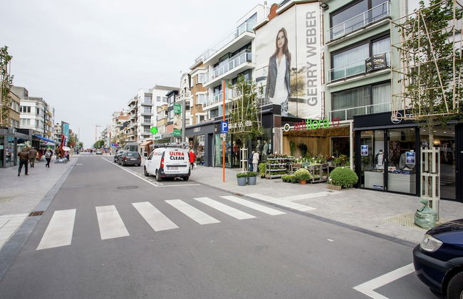 Beautiful Villa Near the Sea - Photo 74