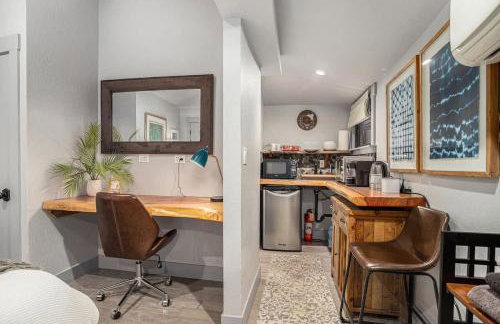 Redwood Room - Photo 7