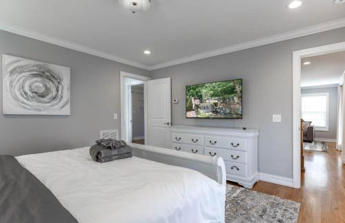 Hot Tub, Views & Game Room - 20 min to Downtown Asheville! - Foto 27