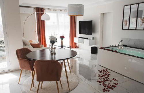 L'émeraude - Cocon Amoureux Balnéo,Clim,Balcon - Foto 12